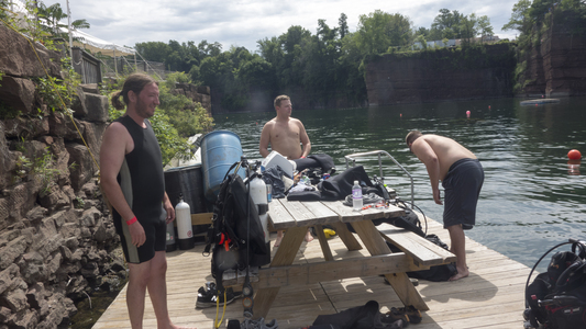 Dive > 2014 > 431 432 20140720 Brownstone