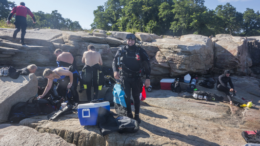 Dive > 2014 > 436 437 20140809 LanesCoveBoat