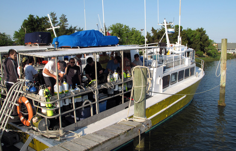 Dive > 2010 > 113 114 20100507 NC Fri