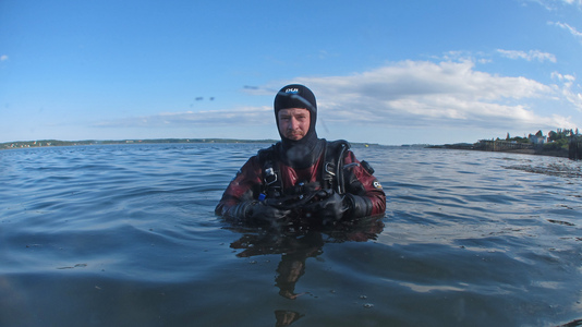 Dive > 2011 > 203 203 20110701 EastportFri