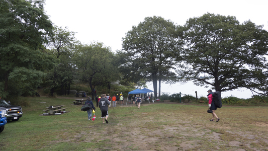 Dive > 2013 > 347 348 20130922 TreasureHuntDogBar