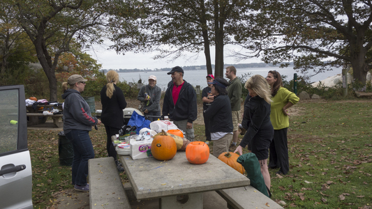 Dive > 2013 > 353 354 20131012 PumpkinDogBar