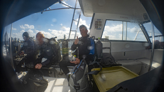 Dive > 2020 > 741 742 20200529 7WindowsTrench