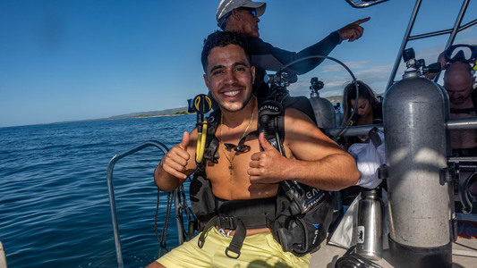 Dive > 2021 > 818 819 20211214 PRWed