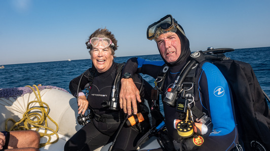 Dive > 2022 > 851 852 20221018 EGTueNoonNight