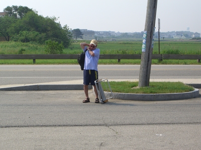 Family > 2006 > 200607 Beach Jasvin Hike