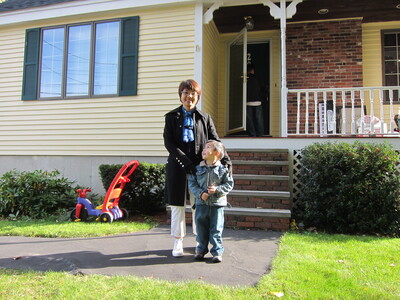 Family > 2010 > 20101020 NhiVisit > 118 1020