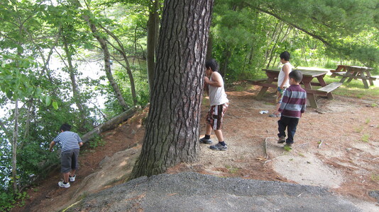 Family > 2011 > 20110618 MonadnockHike