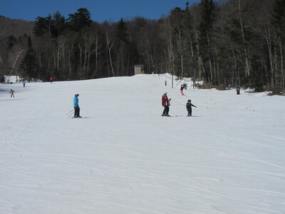 Family > 2011 > 20110131 WinterSkis > 223 0320