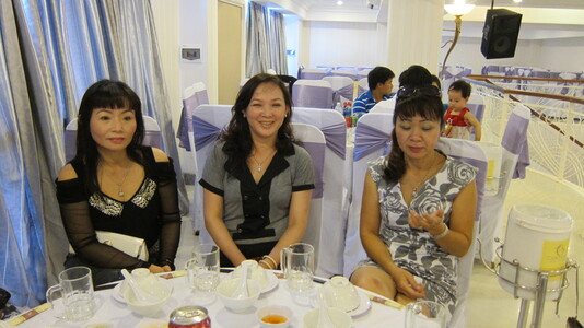 Family > 2012 > 20120916 PhuongWeddingSat