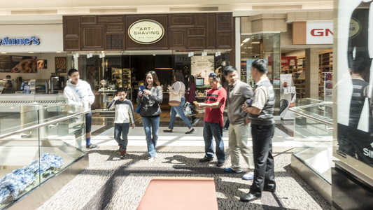 Family > 2016 > 20160501 TuanVisitSunBoston