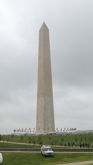 Family > 2016 > 20160505 TuanVisitThuDC