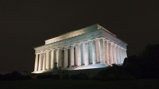 Family > 2016 > 20160506 TuanVisitFriDC