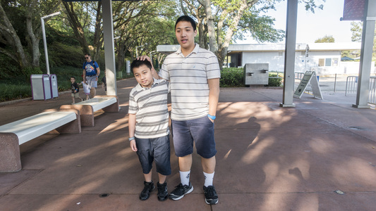 Family > 2017 > 20170402 DW SunEpcotMagic