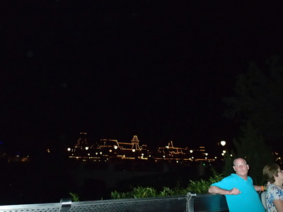 Family > 2017 > 20170402 DisneyHollywood