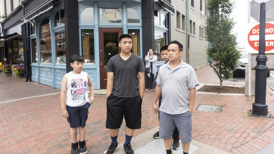 Family > 2018 > 20180623 PortsmouthStrawberyBanke