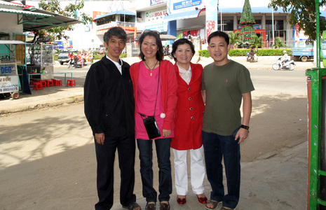 Friends > 20091219 Pleiku