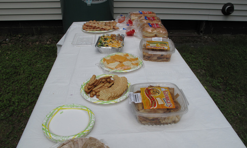 Friends > 20100530 LindaMemorialCookout